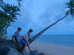 See the sun rise: amateur couple fucking on public beach