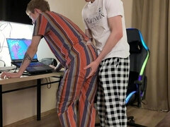 Amatorka, Lizanie dupy, Duży kutas, Obciąganie