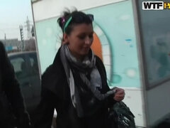 Anal, Brunette, Komme på ansigtet, Hæle, Penge, Offentlig, Trekant