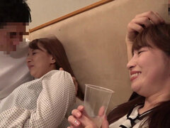 Shinjuku: Picking up Troubled Married Women From the Provinces in Front of the Huge Bus Terminal - 10-1