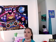 Stor kuk, Blondin, Avsugning, Creampie, Långt ner i halsen, Hd, Rakad, Svälja