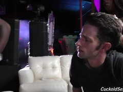 Veľké kozy, Blondína, Prsnatá, Gangbang, Skupina, Medzirasové, Prirodzené prsia, Kozičky