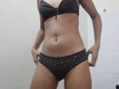 18 éves, Ujjazás, Maszti, Orgazmus, Filigrán alkatú, Nuni, Harisnya, Tini