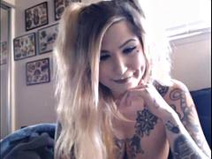 Tussi, Grosse titten, Süss, Solo, Tätowierung, Titten