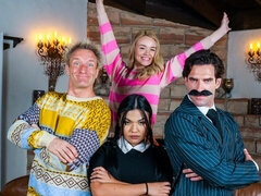 18 ans, Gros cul, Grosse bite, Sucer une bite, En levrette, Le plan cul à quatre, Adolescente, Nénés