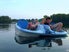 Obciąganie, Brunetka, Wytrysk, Kutas, Obciąganie, Sikanie, Publiczny, Prysznic