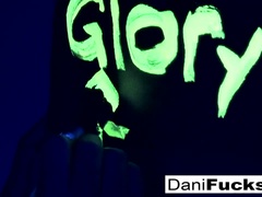 Arsch, Braunhaarige, Masturbation, Muschi, Solo, Flotter dreier, Titten