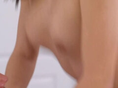 Kuřba, Brunetka, Výprask, Prirodzené prsia, Realita, Krátke vlasy, Tetovanie, Kozičky