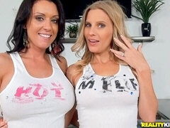 Culo grande, Tetas grandes, Besar, Lesbiana, Lamidas, Lencería, Coño, Tetas