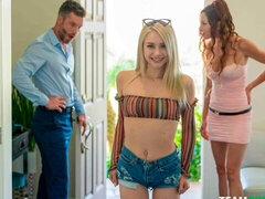 Stor pik, Blondine, Hundestilling, Naturlige bryster, Lille kvinde, Mager, Teenager, Bryster
