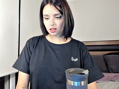 Pretty chubby teen webcam solo