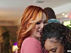 Taylor Gunner Strapons MILF Scarlit Scandal in Lesbian Lesson