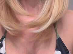 Amatör, Bikini, Blondin, Glasögon, Milf, Solo