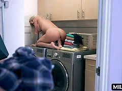 Stora tuttar, Avsugning, Cougar, Mogen, Milf, Mamma, Rider, Styvmamma