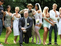 Veľký zadok, Veľké péro, Veľké kozy, Kuřba, Brunetka, Milf  mčbp, Vonku, Kozičky