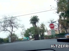 Gros seins, Blonde, Brunette brune, Plan cul à trois