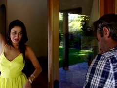 Brunette babe kneels to give blowjob and a couple of orgasms