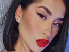 Amatoriale, Tette grandi, Brunetta, Mamma che vorrei scoparmi, Nudo, Capelli corti, Solo, Strippaggio