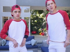 Quarto, Peitos grandes, Biquine, Loiroa, Hardcore, Mãe gostosa, Cabelo curto, Sexo grupal a três