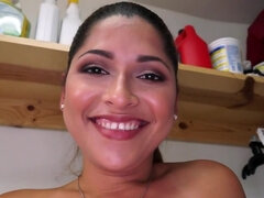 Leie, Blasen, Braunhaarige, Kitzler, Aufs gesicht abspritzen, Hausmädchen, Schüchtern, Titten