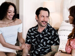 Grosser arsch, Grosser schwanz, Grosse titten, Blasen, Hundestellung, Frau frau mann, Milf