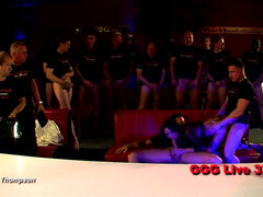 Bakom scenen, Avsugning, Brunett, Bukkake, Gangbang, Milf, Rider