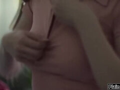 Store bryster, Pik sutte, Brunette, Far, Første gang, Kysse, Onani, Tabu