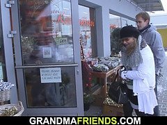 Store bryster, Langt ned i halsen, Ældre kvinde, Mor jeg gerne vil kneppe, Mor, Skrige, Stedmor, Trekant