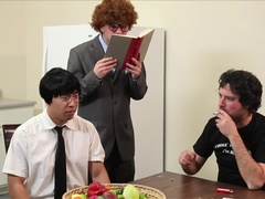 Velké kozy, Brunetka, Stříkání spermatu, Na obličej, Hardcore, Drobounká, Seřezání