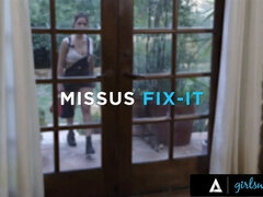 Girlsway - gorgeous Whitney Wright is highly attracted to pretty handywoman Scarlett Alexis