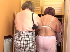 Take a look in an all female mature sauna