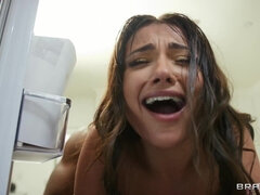 Πίπα, Μελαχροινή, Βαθυ λαρυγγι, Πούτσος, Σκληρό, Φυσικά βυζιά, Μουνί, Βυζιά