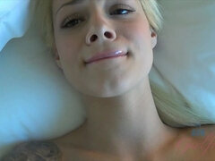 Rit, Blondinka, Notranji izliv, Footjob, Girlfriend, Prvoosebno snemanje seksa, Obrito, Joške