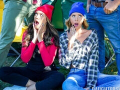 큰 가슴, 흑갈색 머리, 핑거링, 포섬, 하드코어, 대단히, 금기, 문신