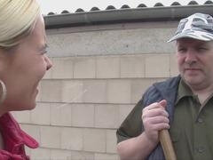 Spermashotti, Maatila, Saksalainen, Vanhempi, Ulkona