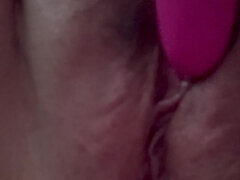 Amateur Bored Housewife Secretly Masturbates 5x a Day