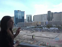 Vessa, Ruskeahiuksinen, Jalkahoito, Tyttöystävä, Näkökulma pov, Laiha, Tupakoiva, Tissit