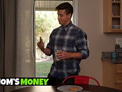 Stor pik, Store bryster, Blondine, Pik sutte, Ældre lækkre kvinde, Mor jeg gerne vil kneppe, Mor, Stedmor