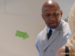 Grote mammen, Zwart, Blond, Europees, Brillen, Interraciaal, Masturbatie, Kut duiken