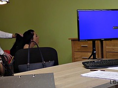 Stor kukk, Inder, Kontor, Ridning, Russer, Tenåring