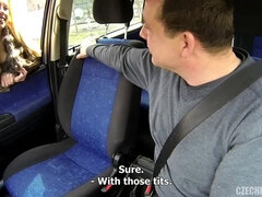 Perse, Blondi, Suihinotto, Auto, Käsihoito, Ulkona, Laiha, Huora