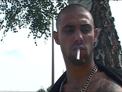 Anál, Velké péro, Kuřba, Stříkání spermatu, Dominace, Fetiš nohou, Venku, Piercing