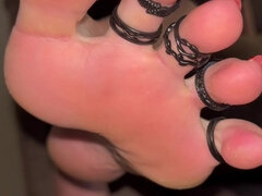 Toe Ring Ignore by Ivys Feet