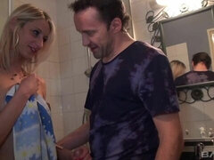 Iso perse, Isot tissit, Blondi, Suihinotto, Takaapäin, Vanhempi, Äiti jota haluaisin panna, Lyhyt tukka