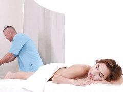 Iso perse, Iso kulli, Suihinotto, Takaapäin, Luonnolliset tissit, Punapää, Teini, Tissit