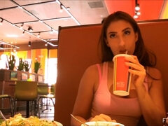 Анальный секс, Крупный план, Большие дырки, Мастурбация, Оргазм, На публике, Соло, Сквиртинг