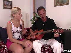 Τσέχα, Ο μπαμπάς, Ευρωπαίος, Σκληρό, Ηδ, Έφηβος, Πουτάνα