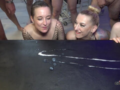 Amatéři, Blondýna, Kuřba, Gangbang, Skupina, Milf žcbp, Orgie, Vlhká