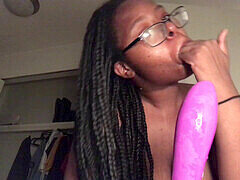 Dávení, Orgasmus, Hračky