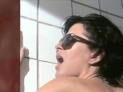 Ondó fröcskölés, Francia, Régebbi évjáratú pornó